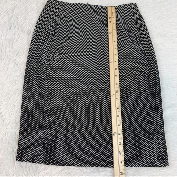 Armani Collezioni Chevron Print Jacquard Pencil Skirt high waisted full zip - Picture 6 of 12